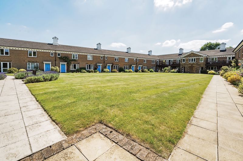Estate Grounds- click for photo gallery